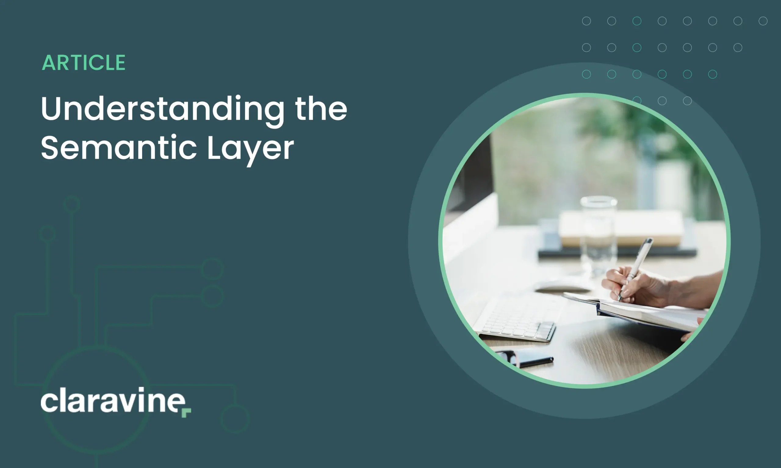 Infographic explaining the concept of the semantic layer and its importance for data-driven companies using metadata management tools